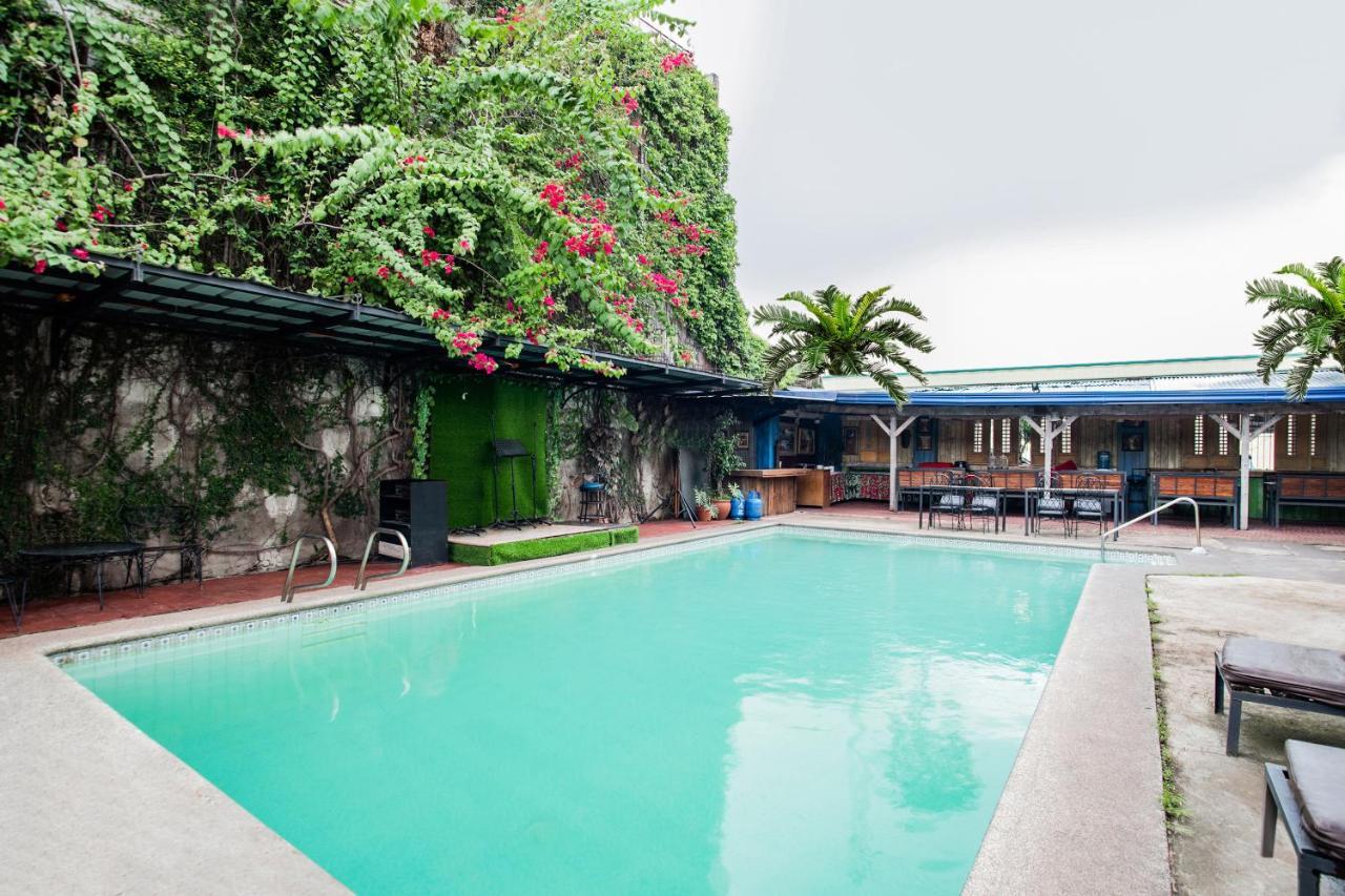 Oyo 223 Marquis Hotel And Restaurant Angeles Exterior photo